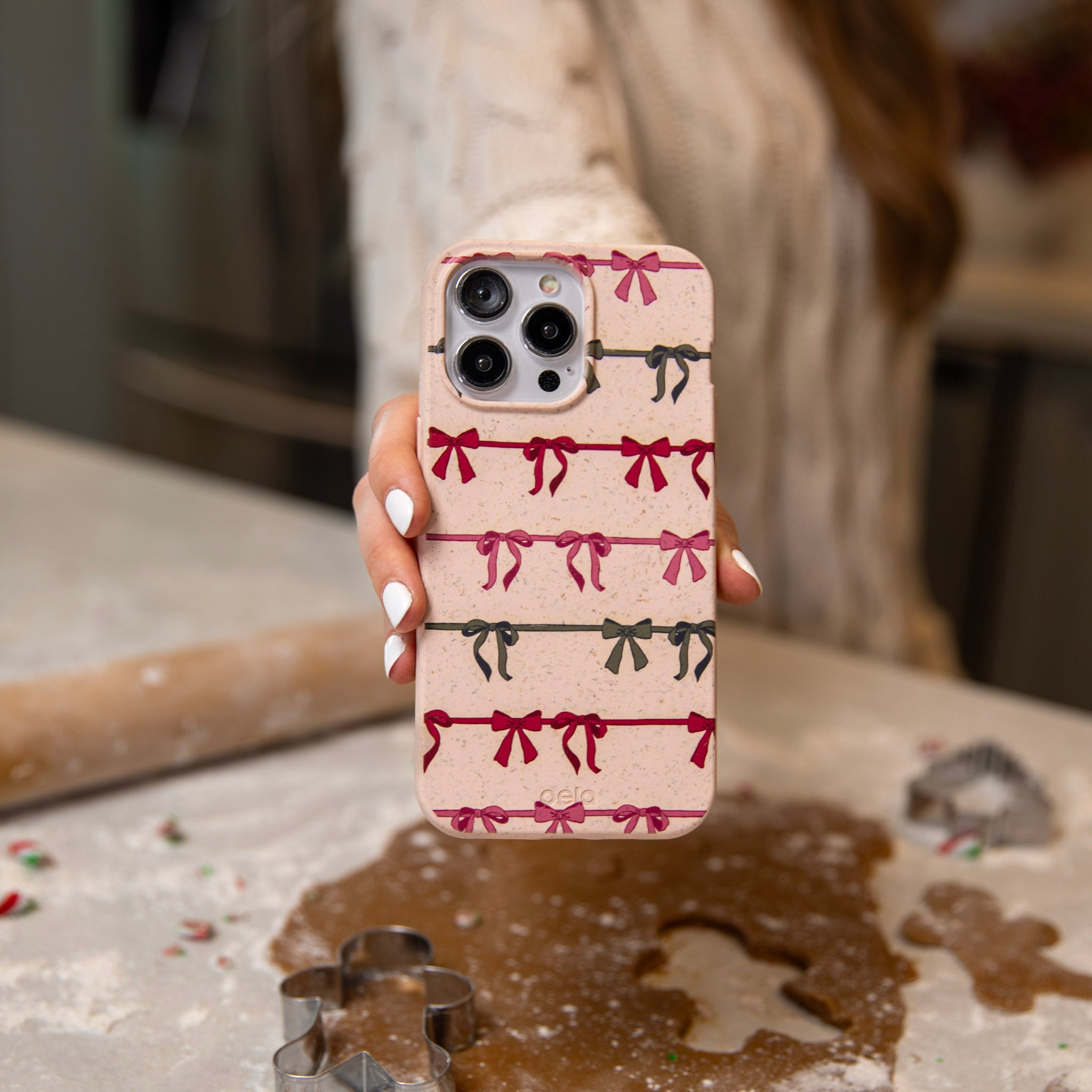 Seashell Holiday Bows Samsung Galaxy S24 Case - image 4