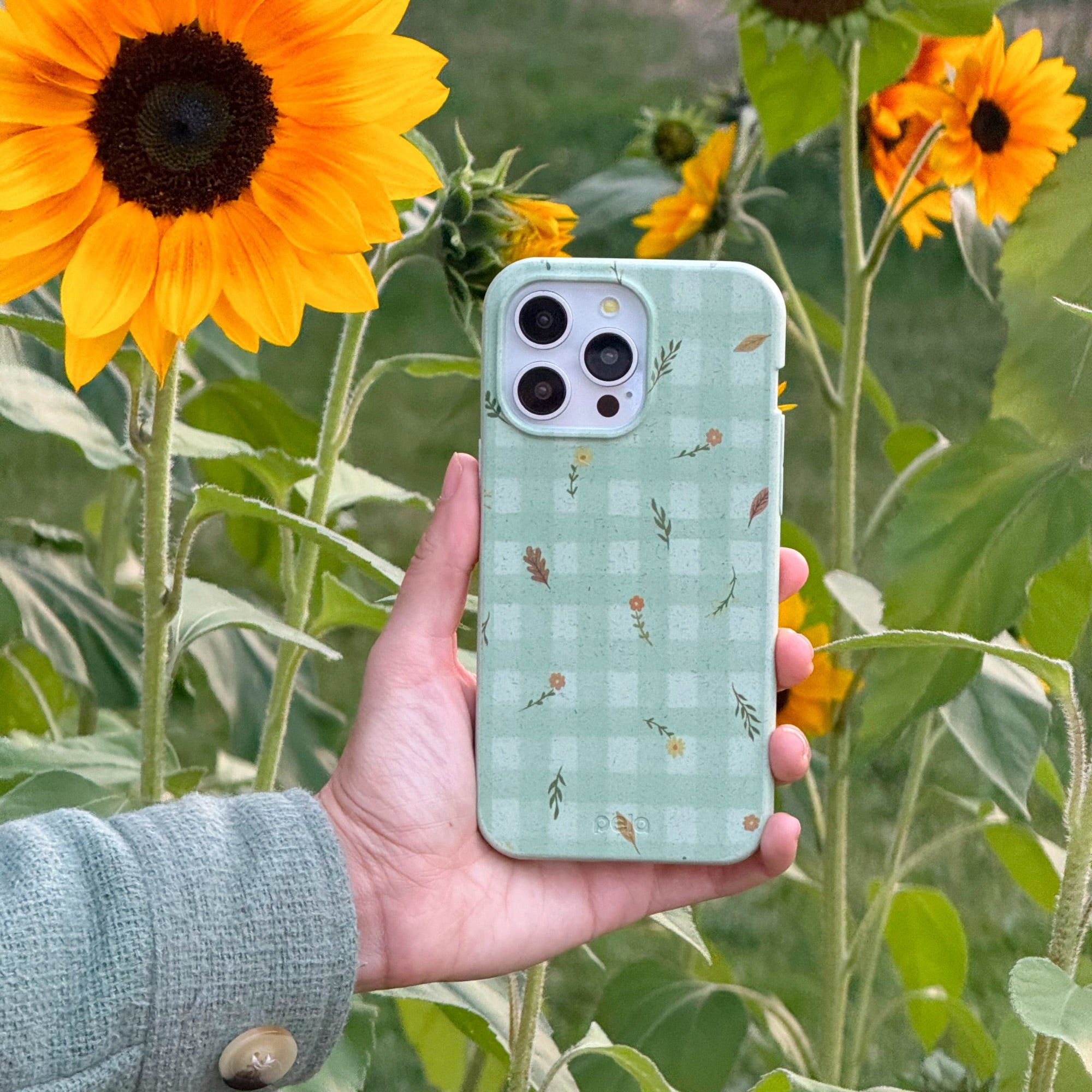 Coque Google Pixel 8a à carreaux vert sauge - image 2