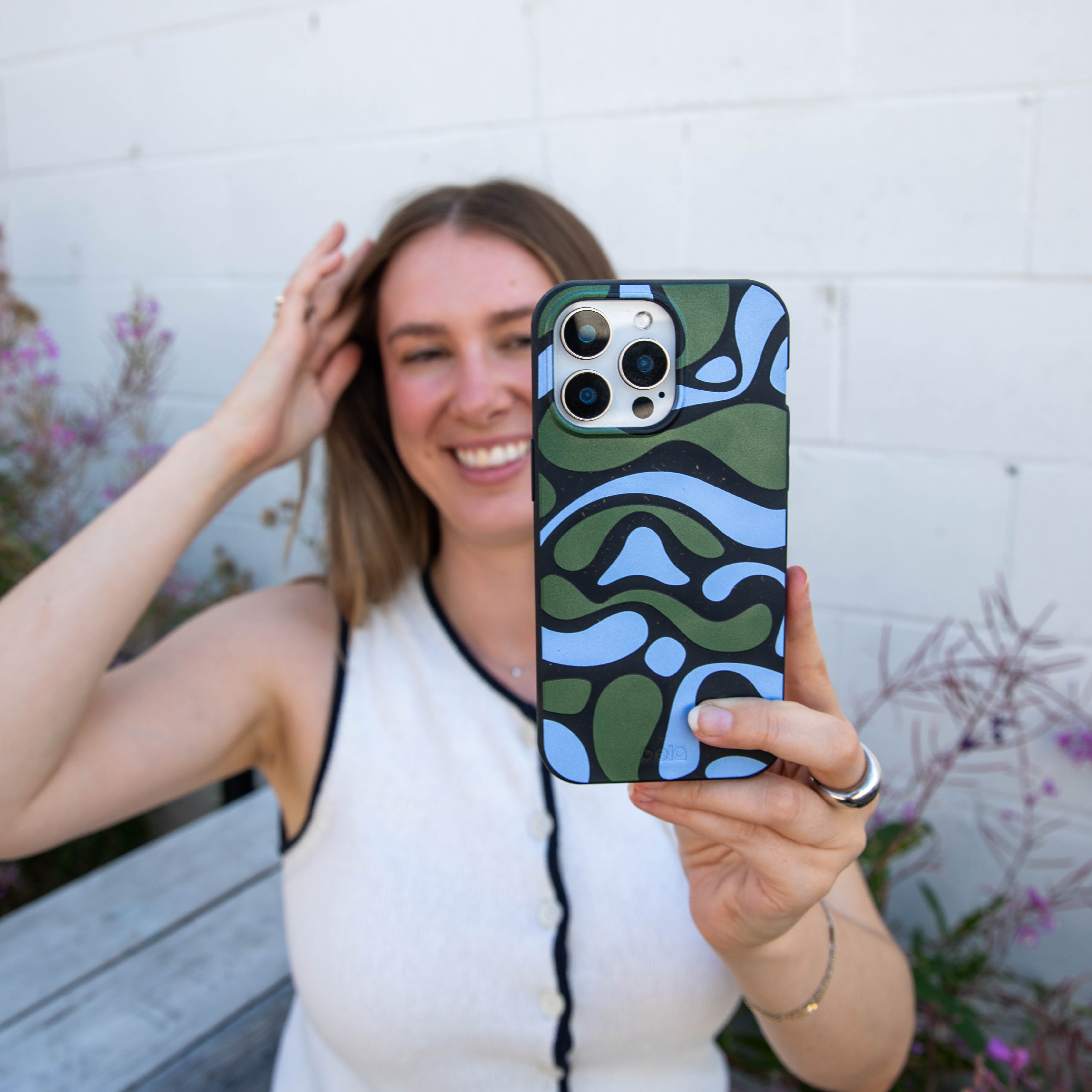 Black Curve and Flow iPhone 12 Mini Case - image 4