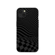 Coque iPhone 13 à carreaux noirs fondus