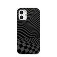 Coque iPhone 16 Plus à carreaux fondus noirs