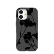 Coque iPhone 17 Black Shadow Petals