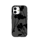 Coque iPhone 17 Black Shadow Petals