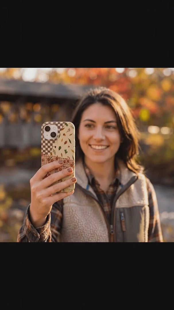 Seashell Autumn Quilt iPhone 17 Pro Case - Product video demonstration