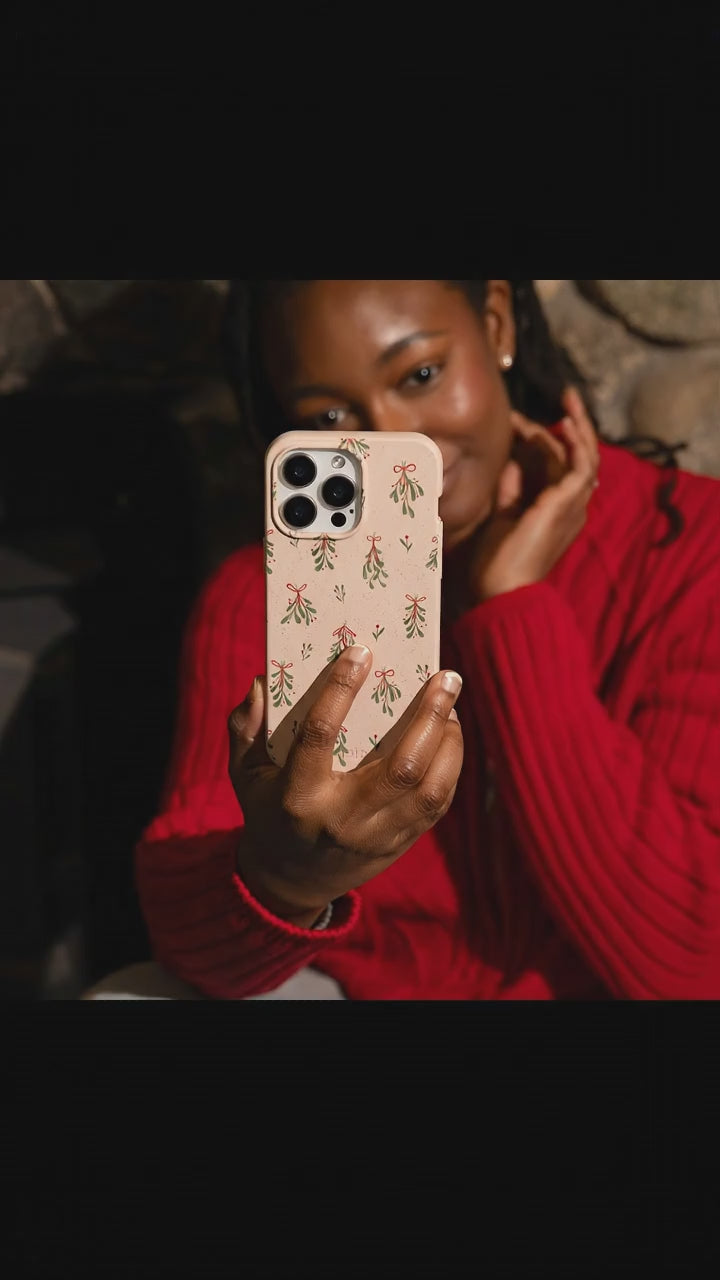 Seashell Merry Mistletoe iPhone 17 Case - Product video demonstration