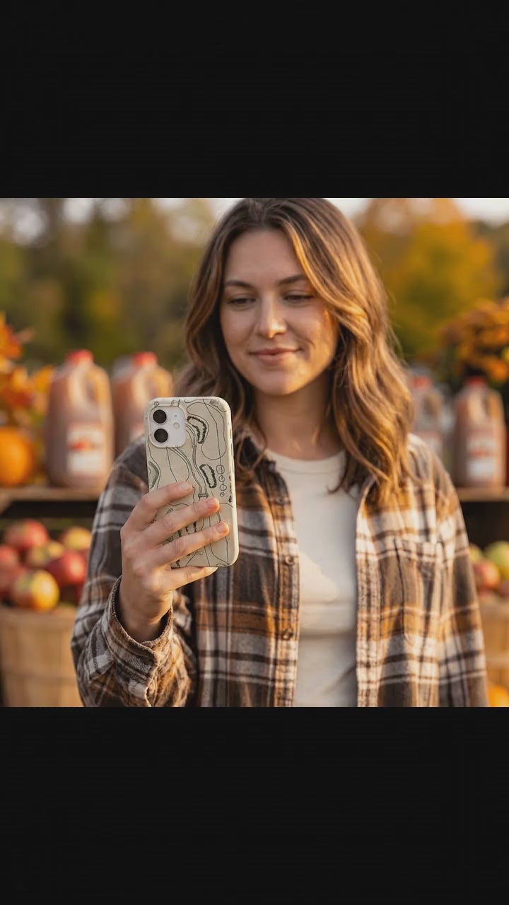 London Fog Golf Course iPhone 17 Case - Product video demonstration