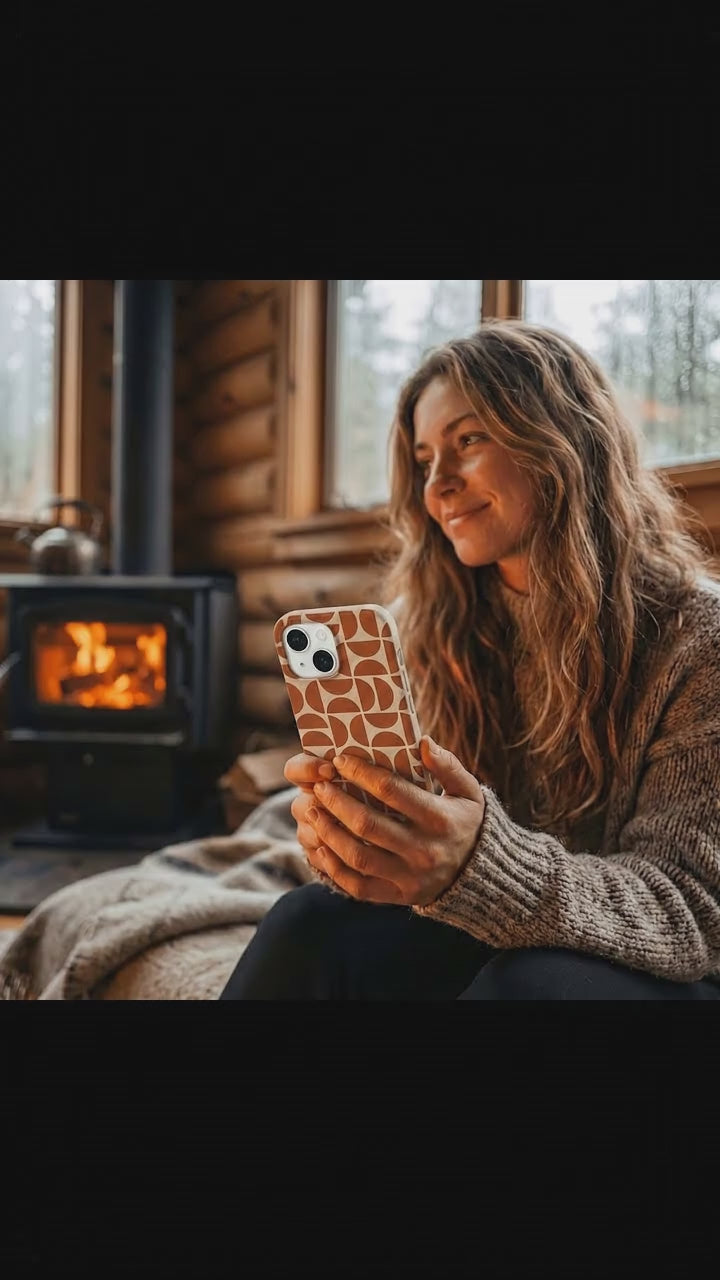 Seashell Paprika Play iPhone 17 Case - Product video demonstration